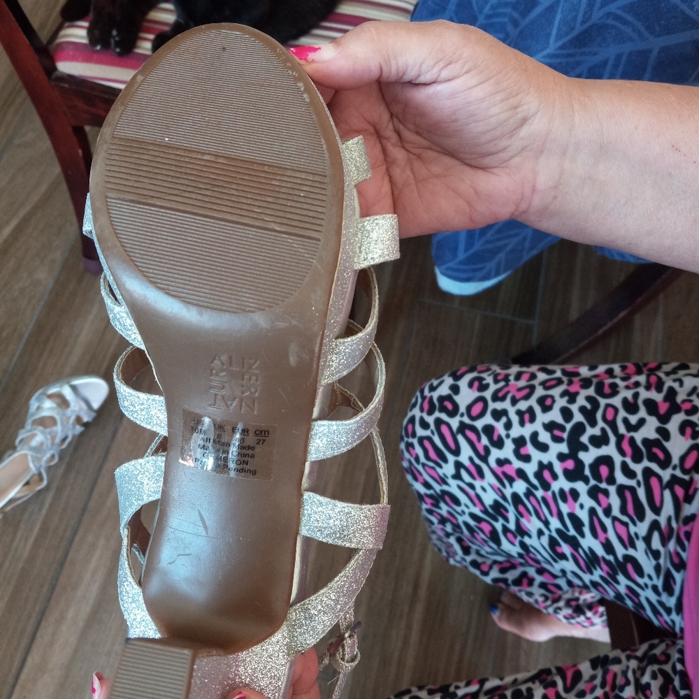 Sandals - Picture 4 of 4